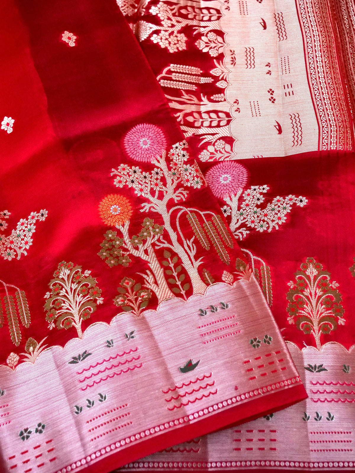 Handwoven Scarlette Red Banarasi Soft Katan Silk Saree