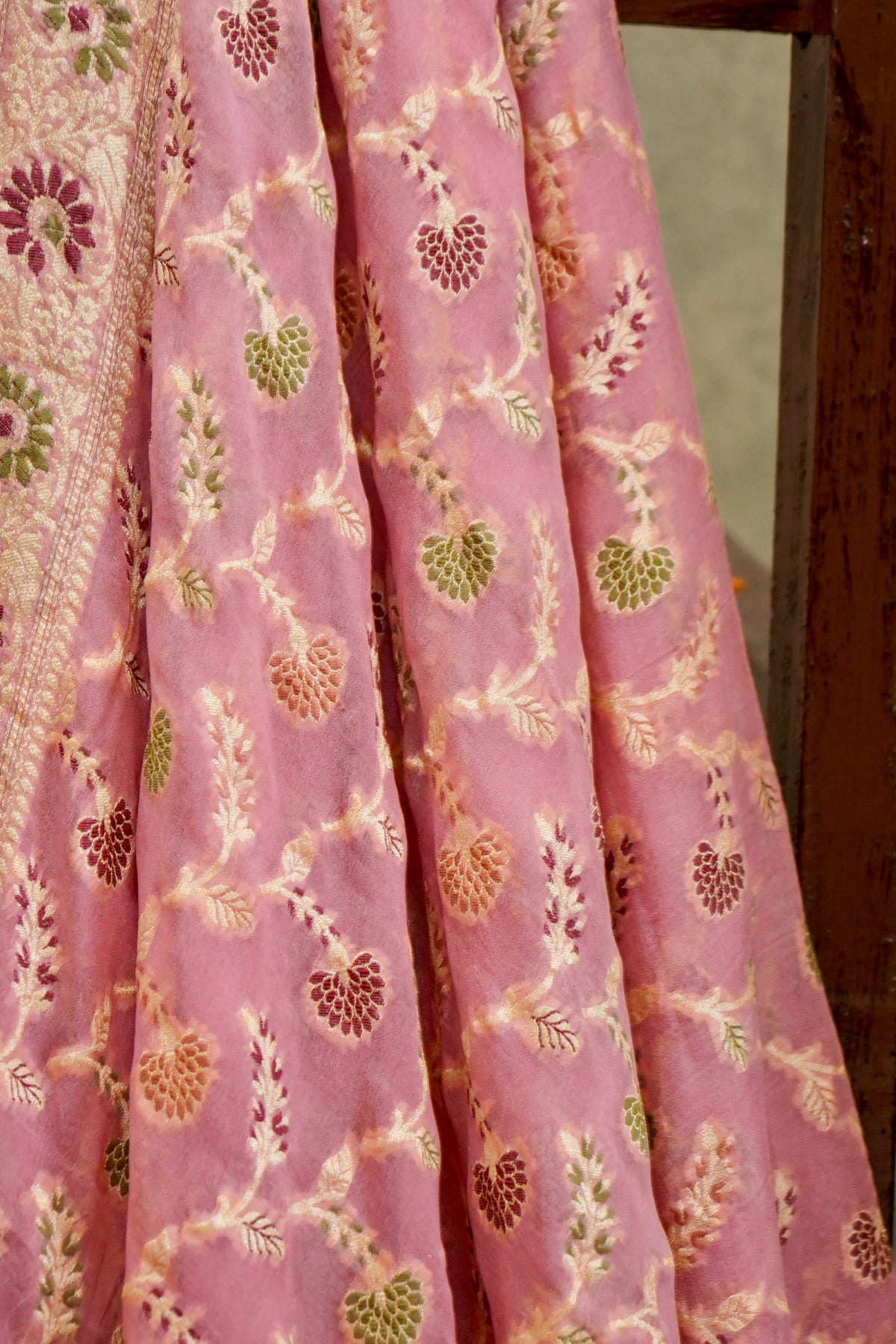 Handwoven Pink Pure Banarasi Khaddi Chiffon Saree