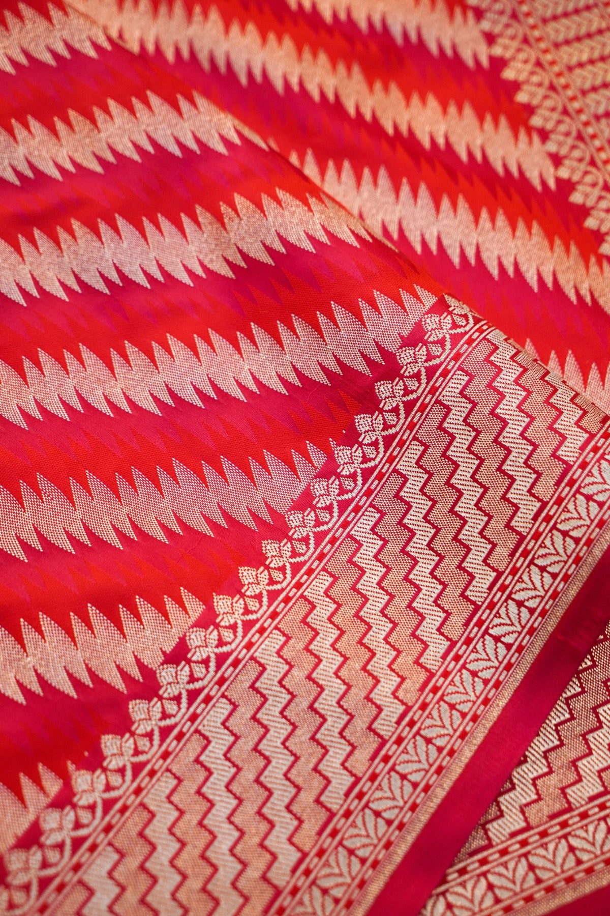 Rani Pink Rangkaat Banarasi Mashru Silk Saree