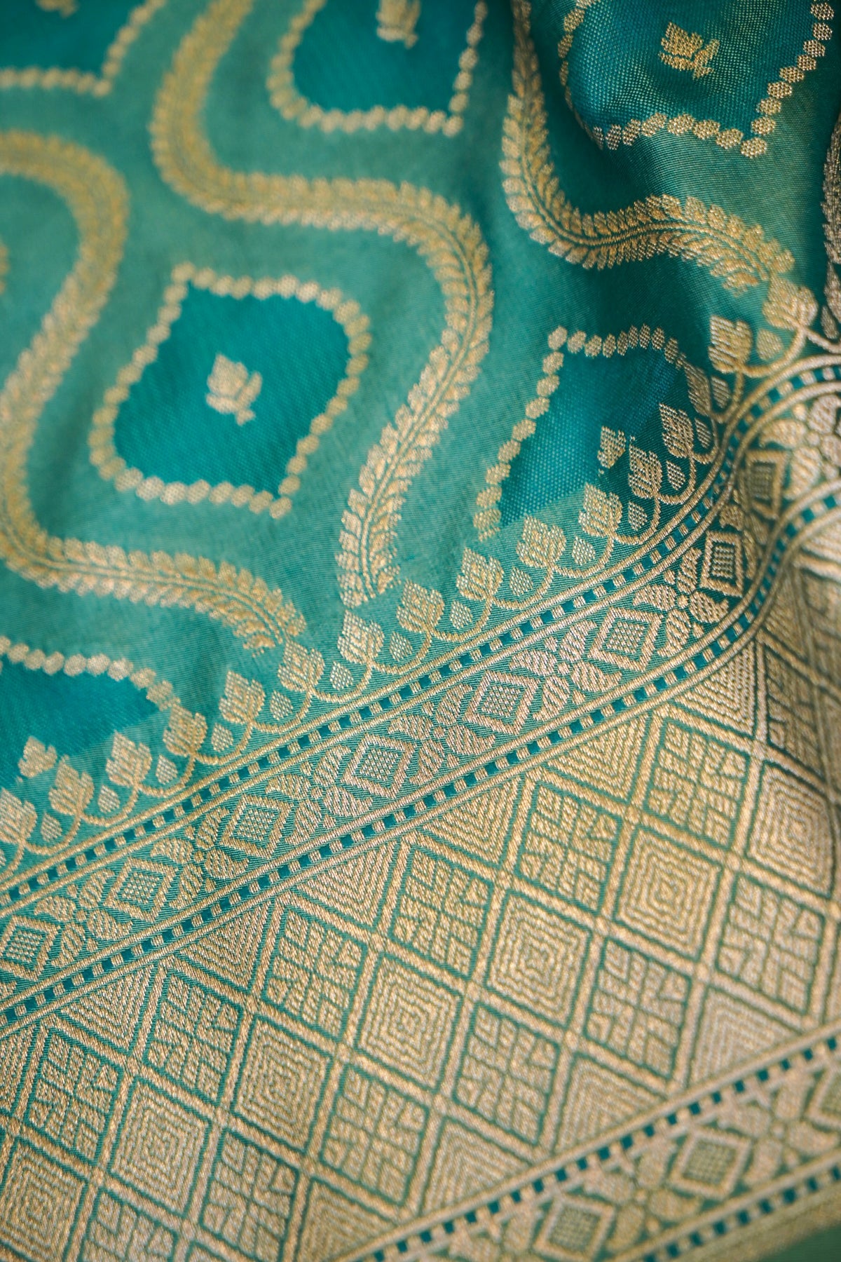 Ocean Green Rangkaat Mashru Silk Saree
