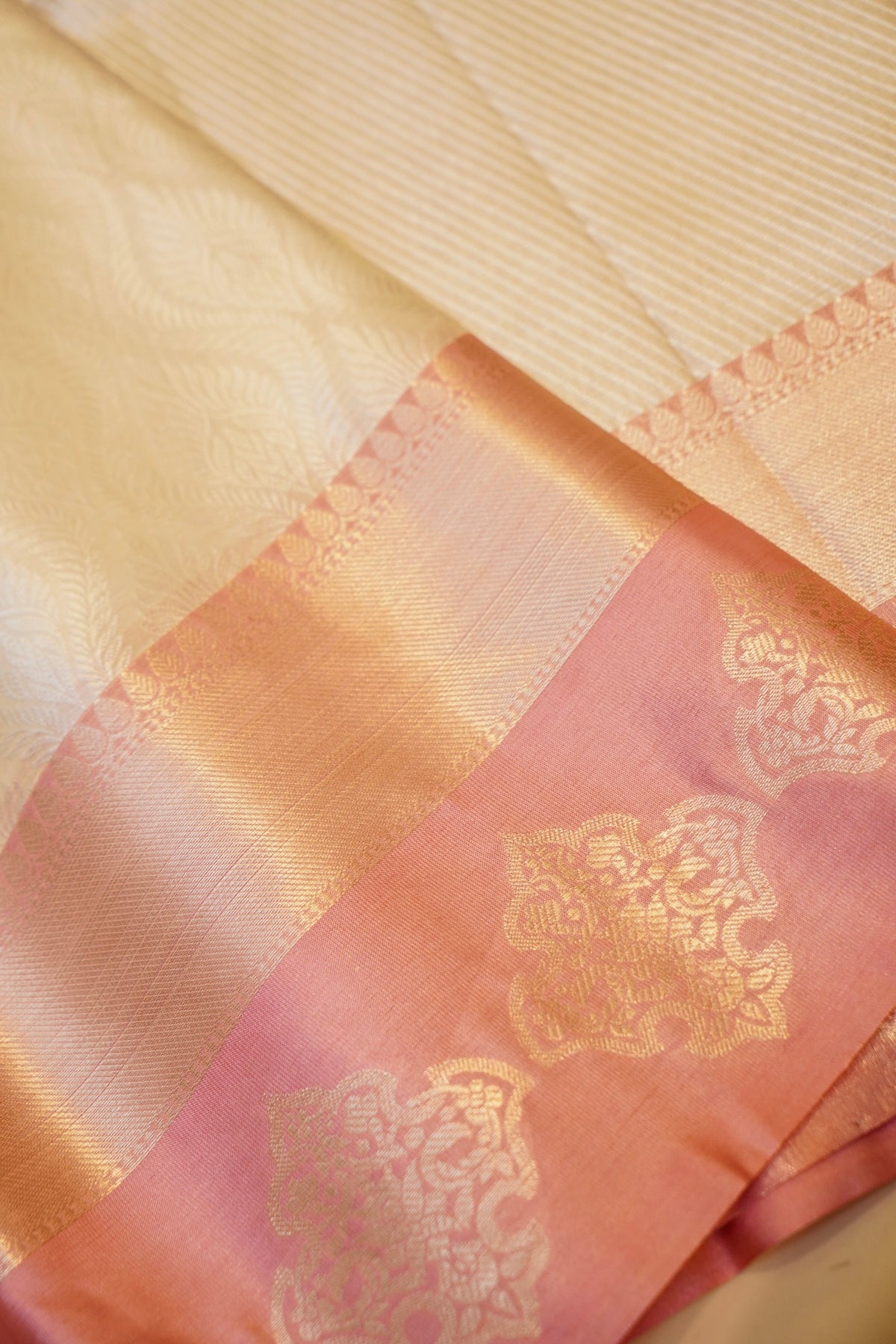 OFF WHITE TANCHUI KORA SILK SAREE
