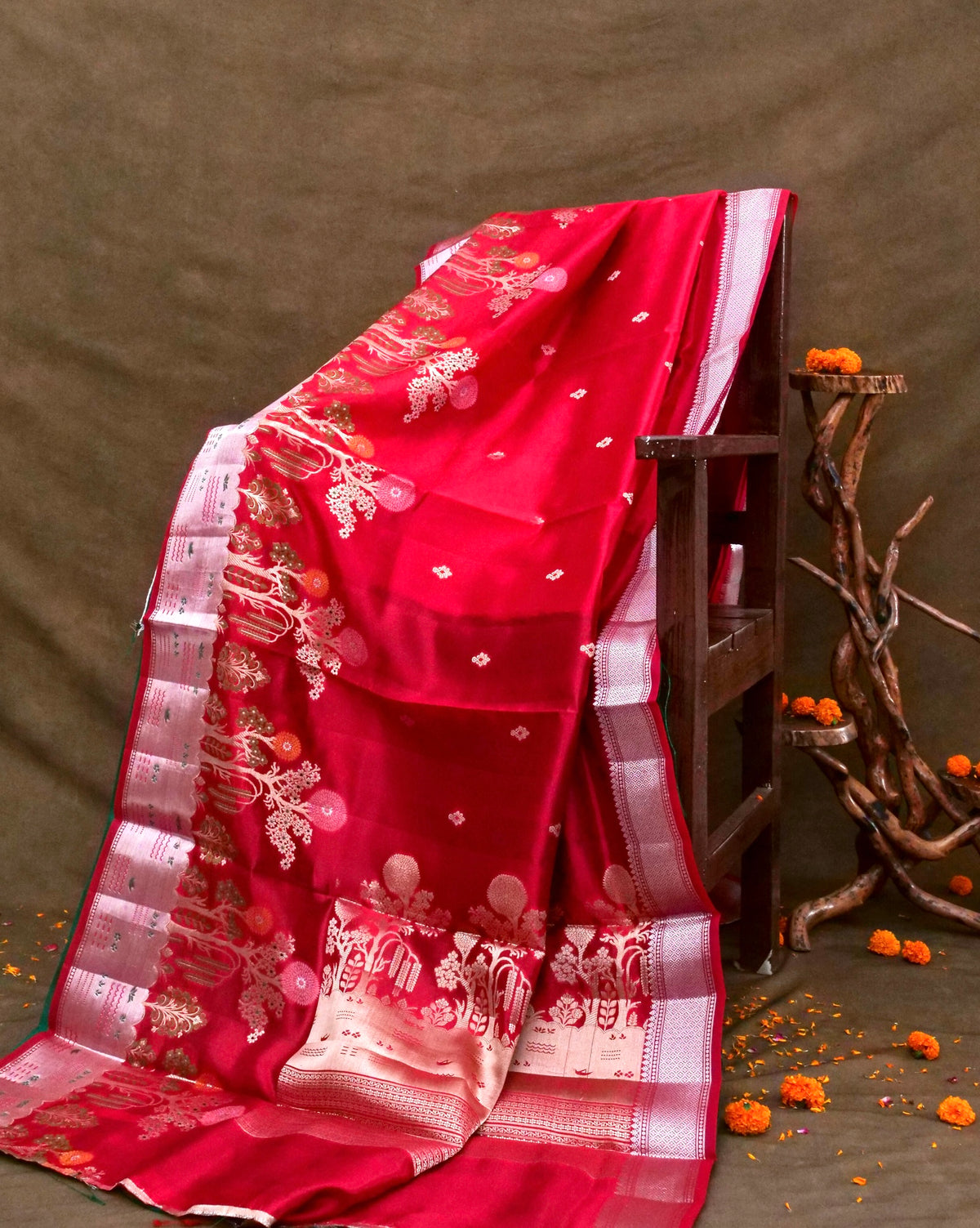 Handwoven Scarlette Red Banarasi Soft Katan Silk Saree