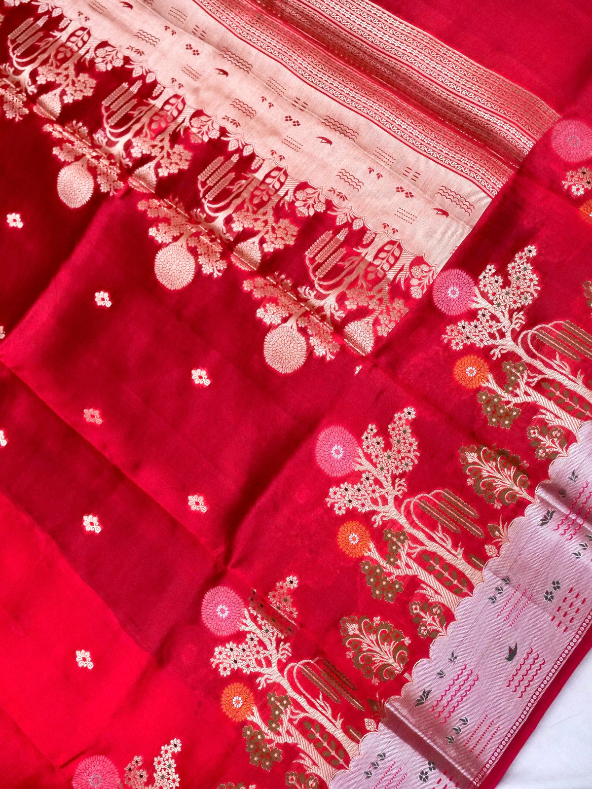 Handwoven Scarlette Red Banarasi Soft Katan Silk Saree