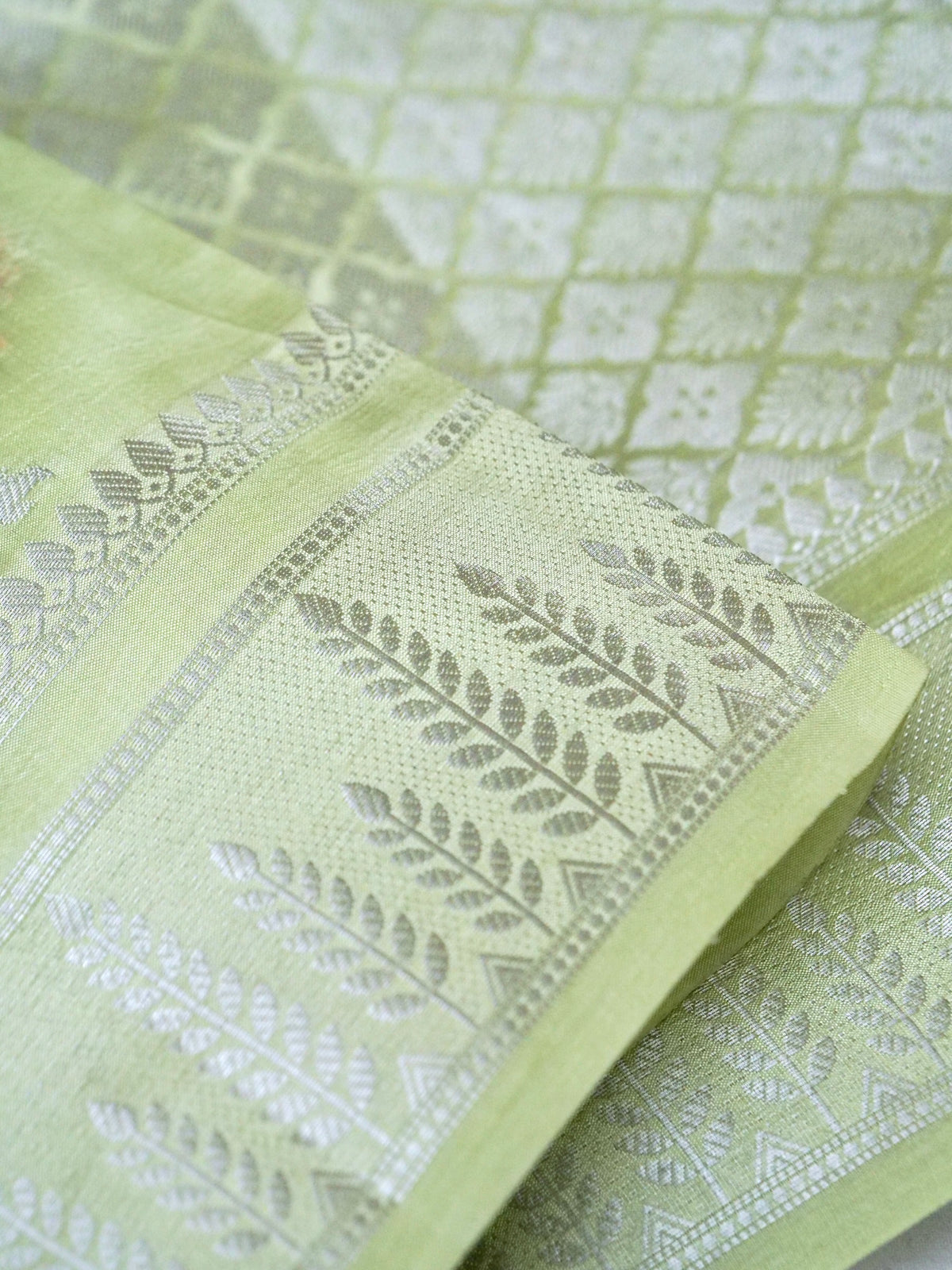 Handwoven Pista Green Banarasi Soft Katan Silk Saree
